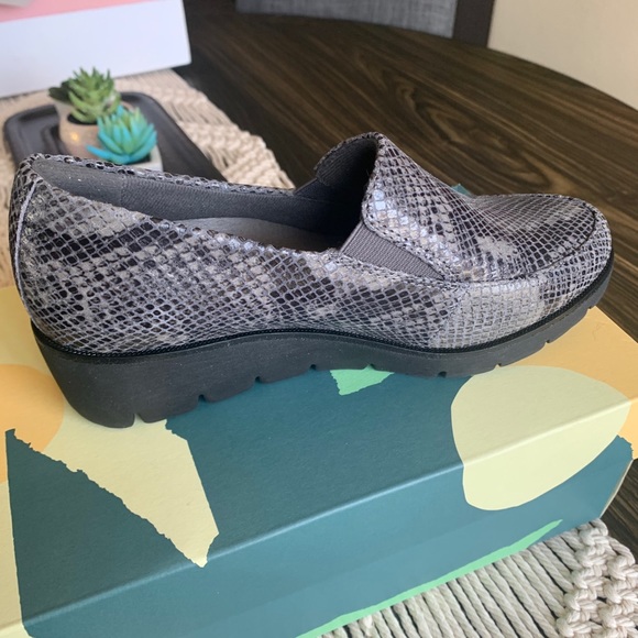 New earth size 6 - Picture 8 of 12